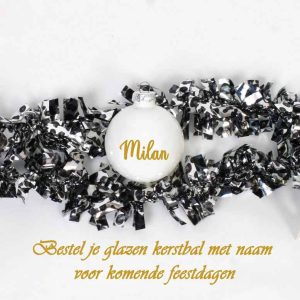 Glazen kerstbal met naam